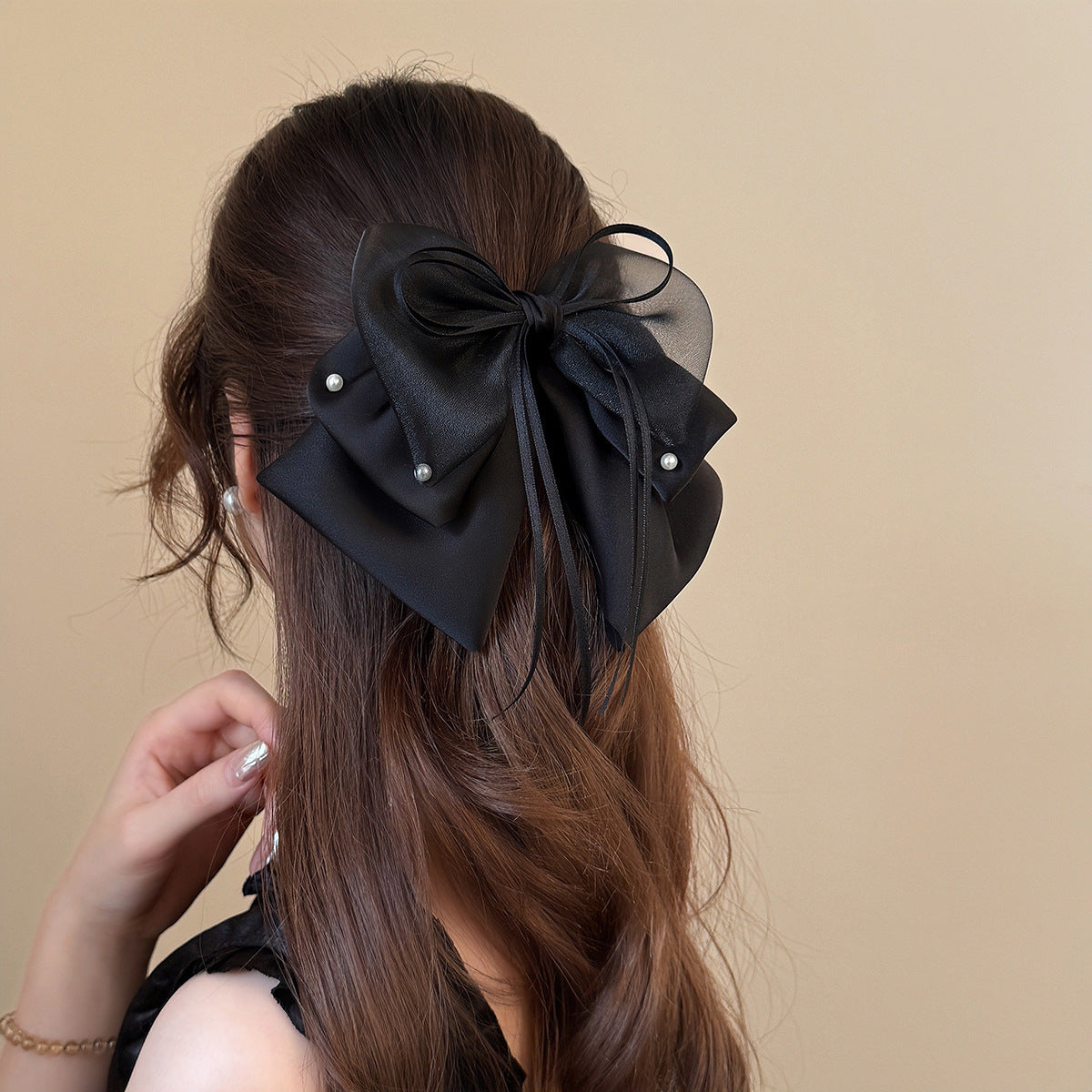 Midnight Bow Pearl Hair Claw